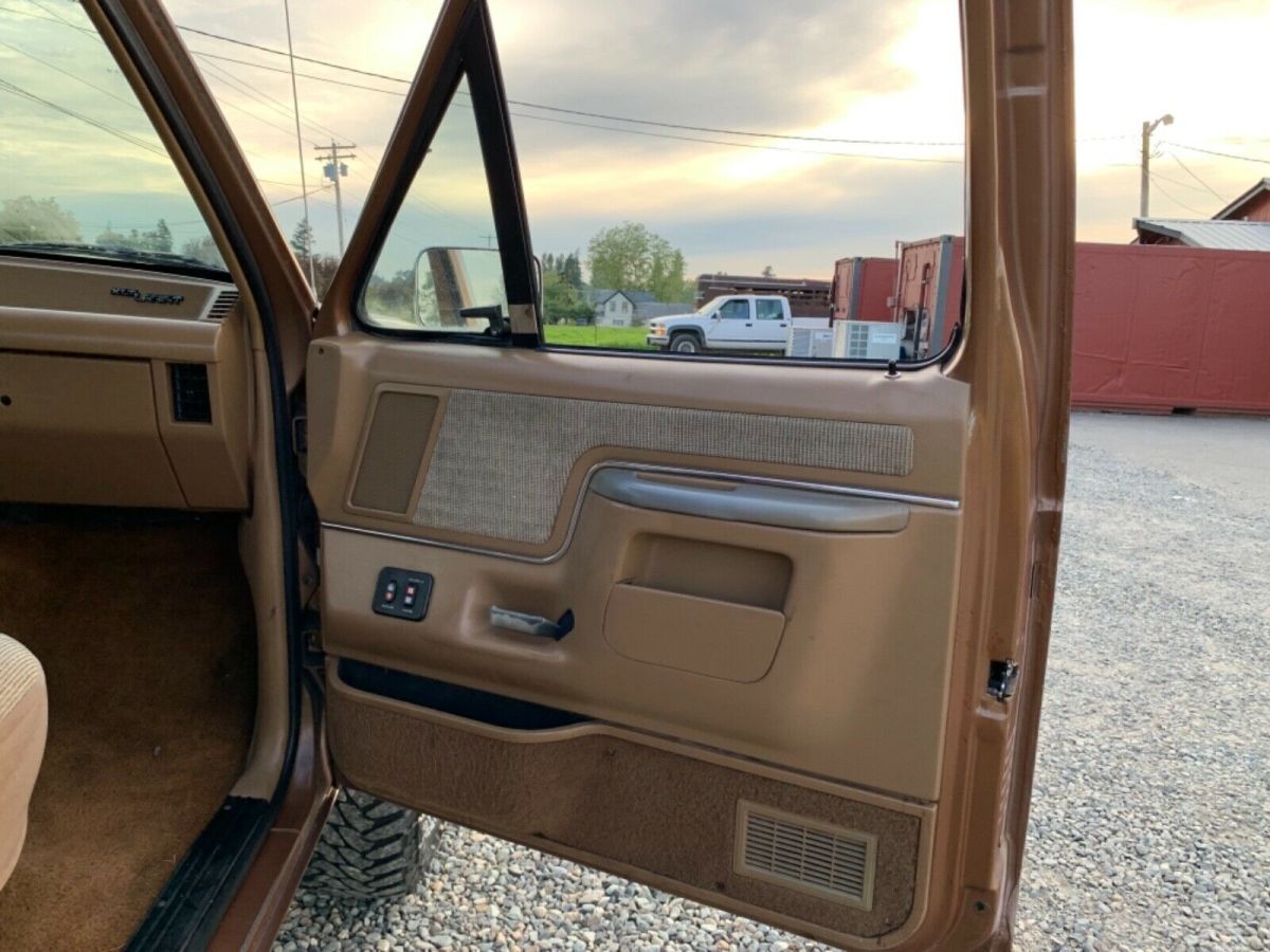 1988 Brown tan Ford F-250 Extended Cab Pickup
