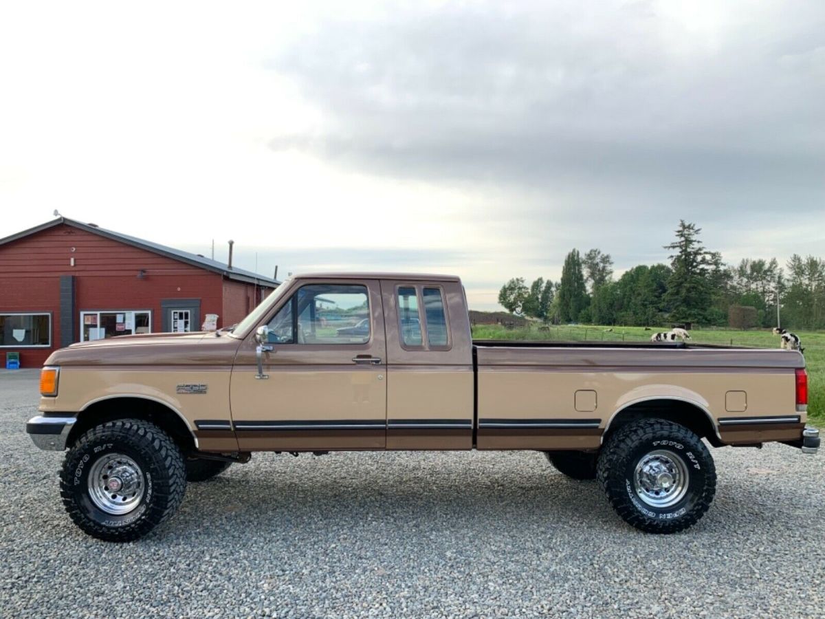 1988 Brown tan Ford F-250 Extended Cab Pickup