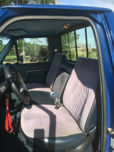 1988 Blue Ford F-150 Extended Cab Pickup