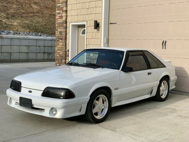 1988 White Ford Mustang Hatchback