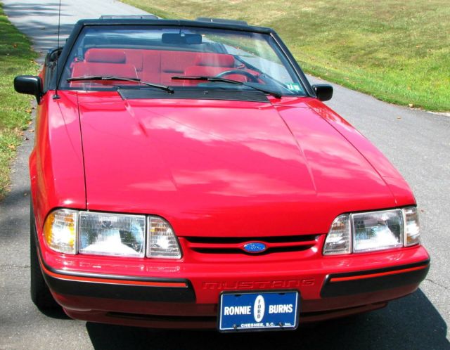1988 Red Ford Mustang