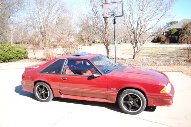 1988 Burgundy Ford Mustang