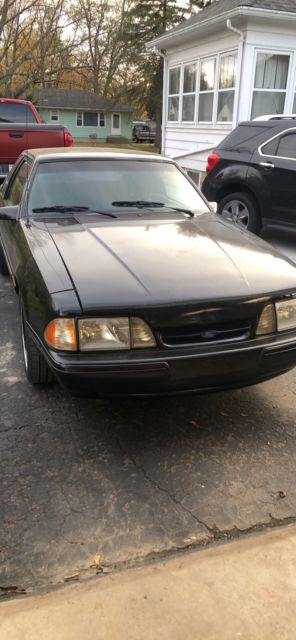 1988 Black Ford Mustang Coupe