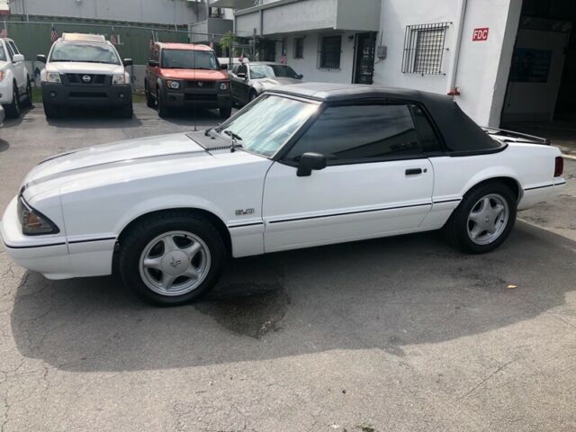 1988 White Ford Mustang Convertible