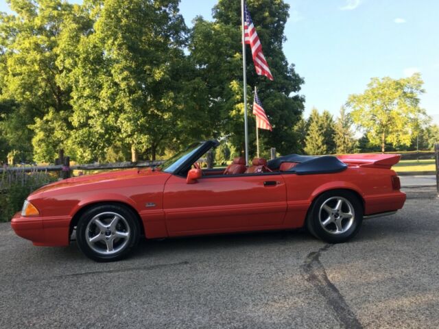 1988 Red Ford Mustang