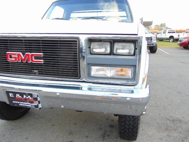 1988 White GMC 1 Ton Chassis-Cabs --