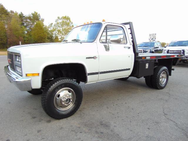 1988 White GMC 1 Ton Chassis-Cabs --