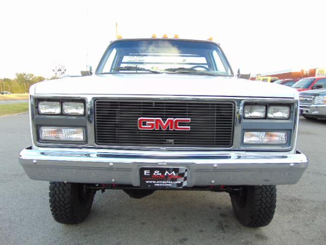 1988 White GMC 1 Ton Chassis-Cabs --