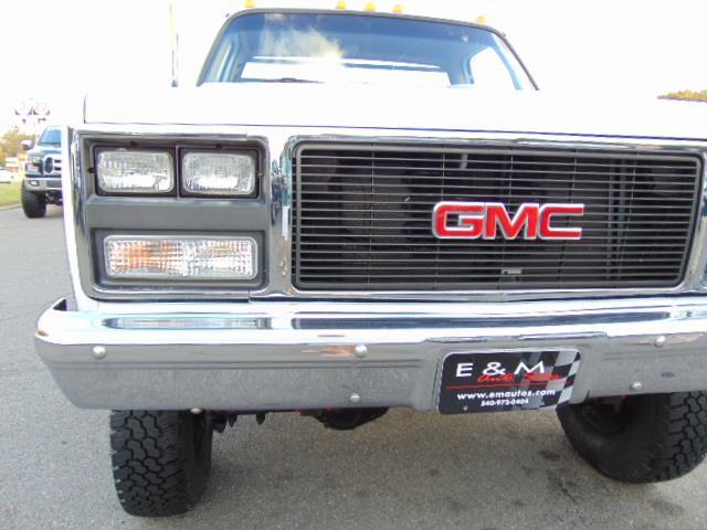 1988 White GMC 1 Ton Chassis-Cabs --