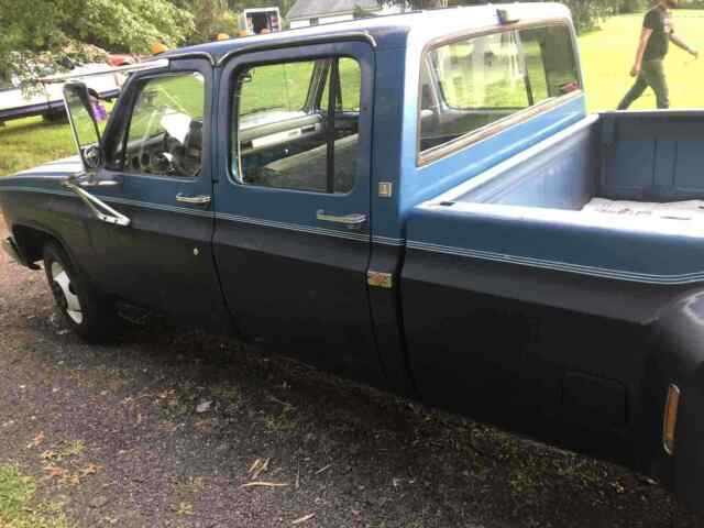1988 Blue GMC R3500 Pickup