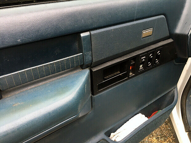 1988 White Chevrolet Silverado 2500 Standard Cab Pickup