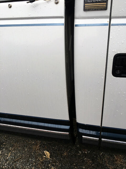 1988 White Chevrolet Silverado 2500 Standard Cab Pickup