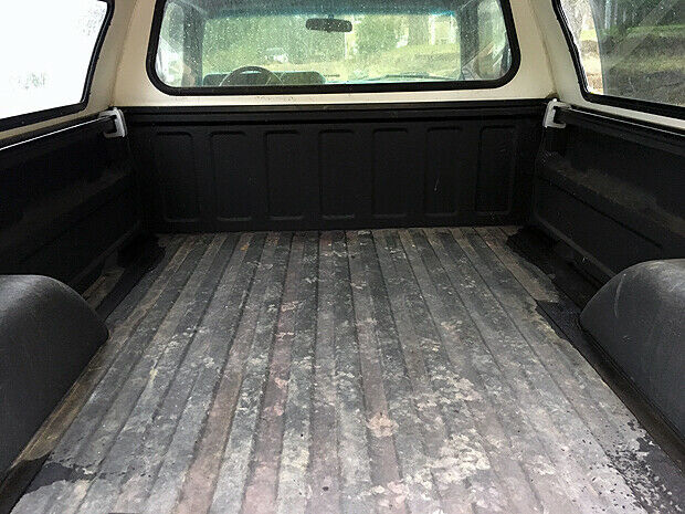 1988 White Chevrolet Silverado 2500 Standard Cab Pickup