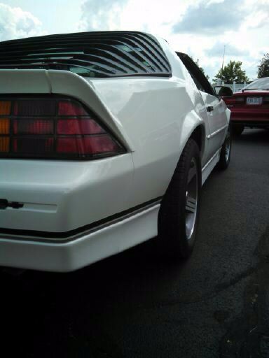 1988 White Chevrolet Camaro Coupe