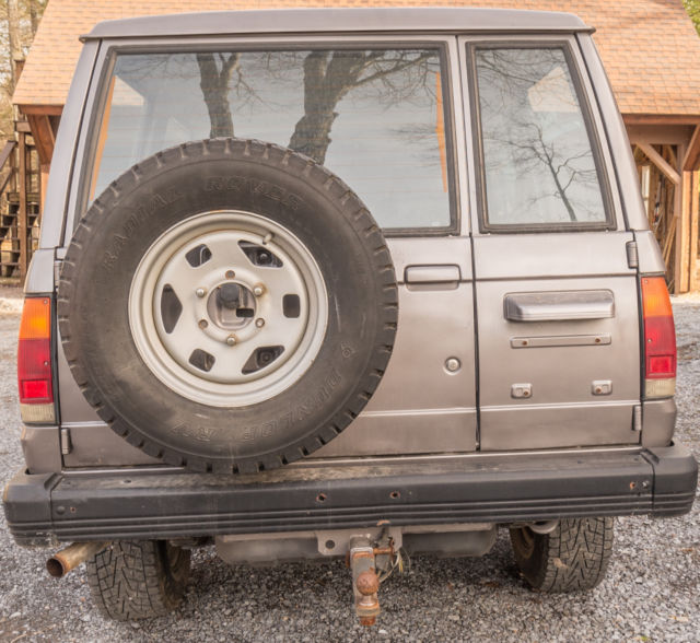 1988 Silver Isuzu Trooper SUV