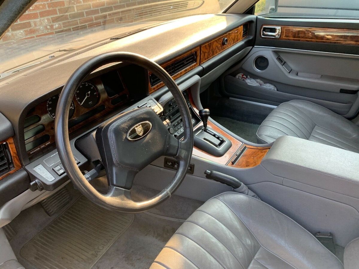 1988 Silver Jaguar XJ6 Sedan