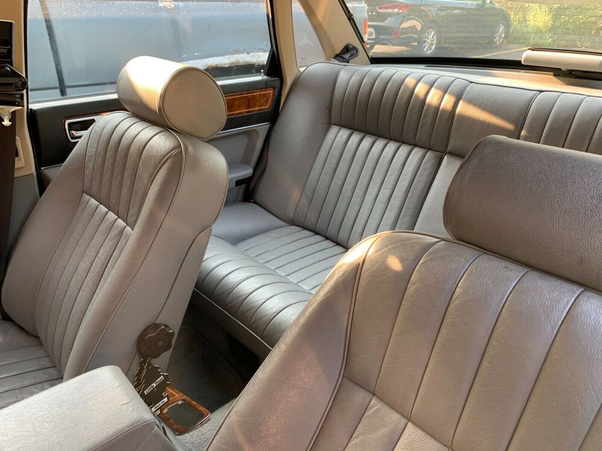 1988 Silver Jaguar XJ6 Sedan