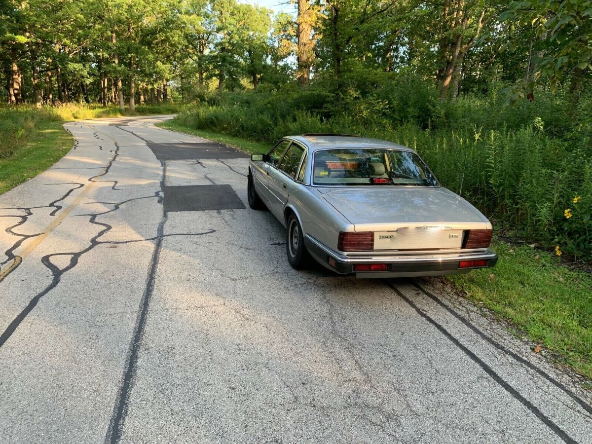 1988 Silver Jaguar XJ6 Sedan