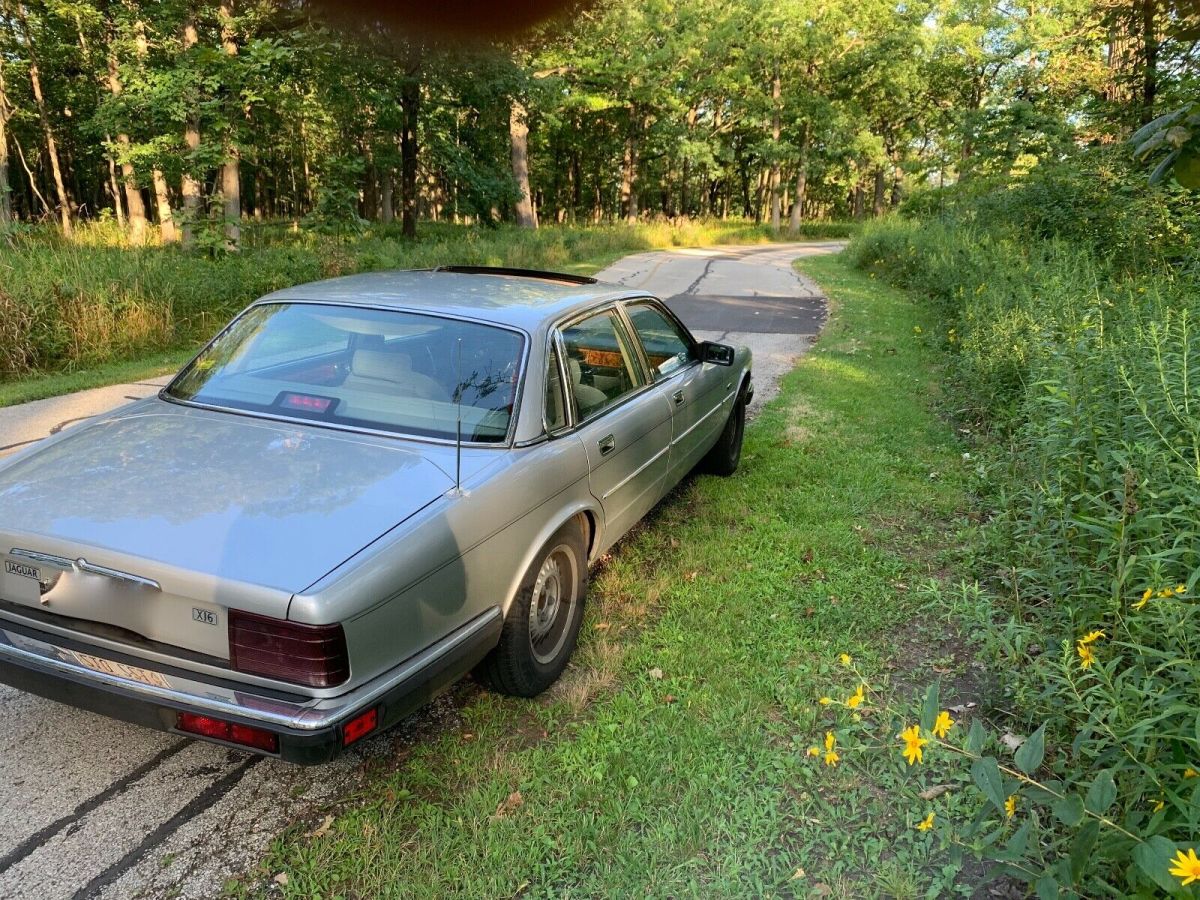 1988 Silver Jaguar XJ6 Sedan