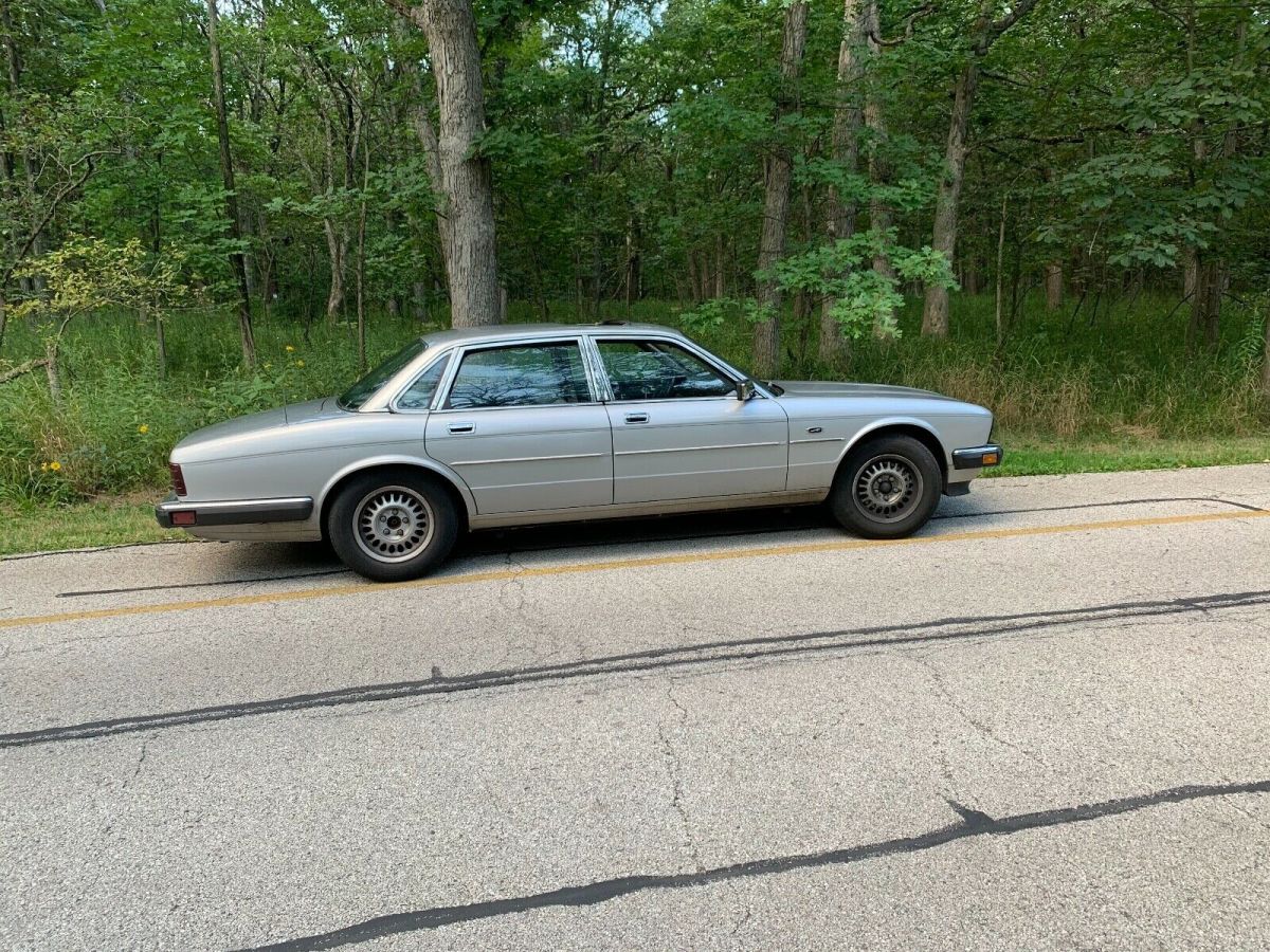 1988 Silver Jaguar XJ6 Sedan