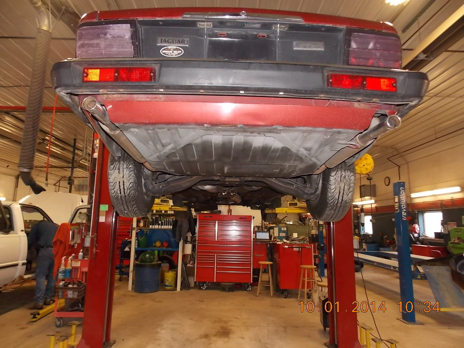 1988 Maroon Jaguar XJ6 Sedan