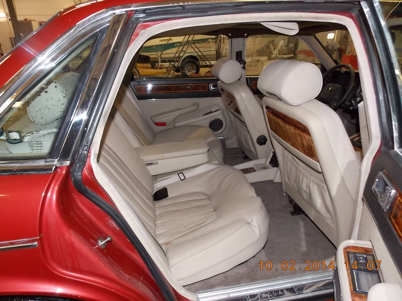 1988 Maroon Jaguar XJ6 Sedan