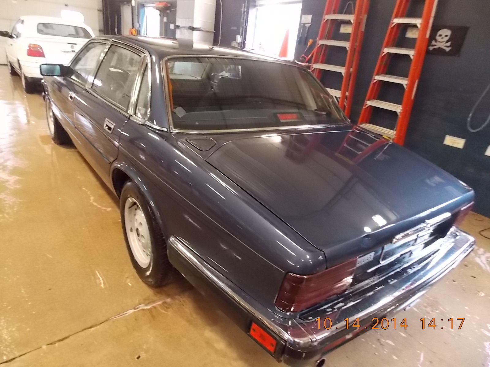 1988 Blue Jaguar XJ6 Sedan