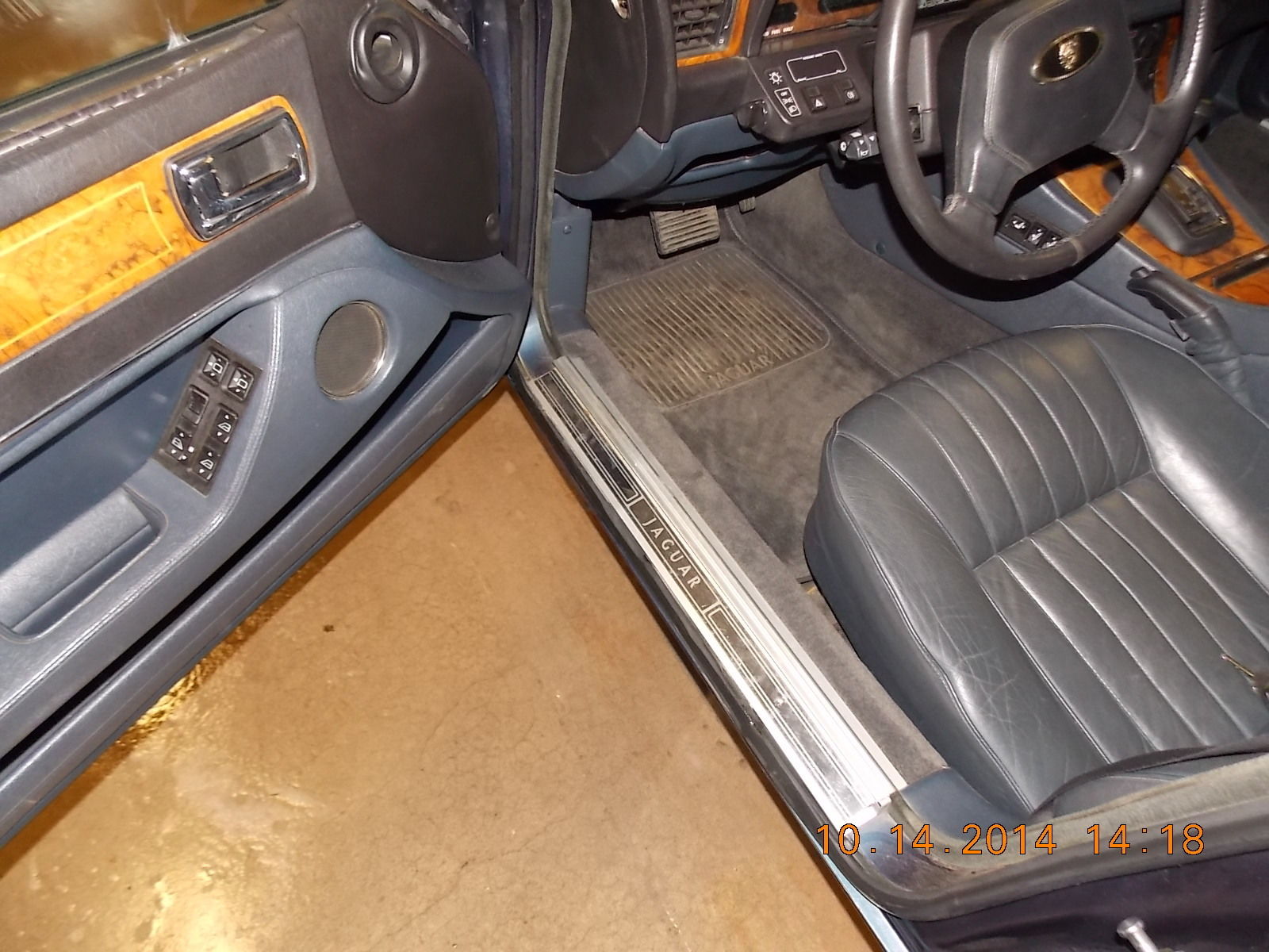 1988 Blue Jaguar XJ6 Sedan