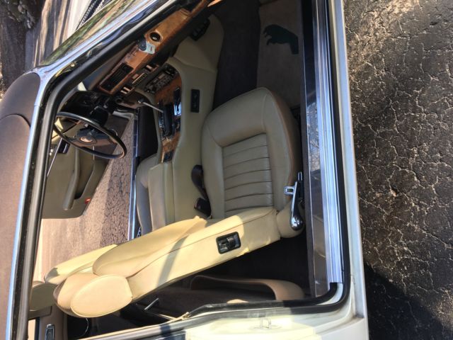 1988 White Jaguar XJS Convertible