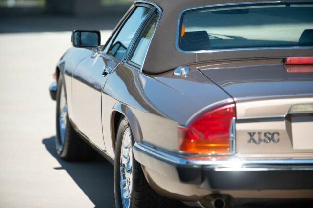 1988 Brown Jaguar XJS CONERTIBLE