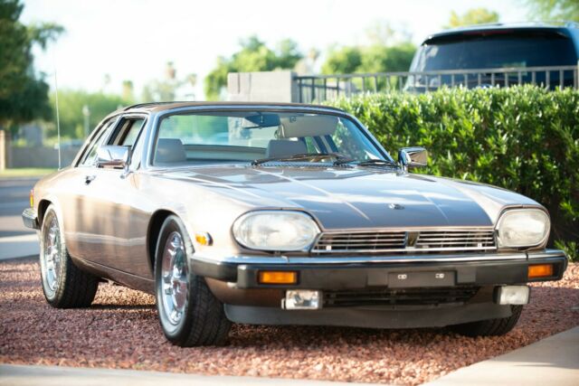 1988 Brown Jaguar XJS CONERTIBLE
