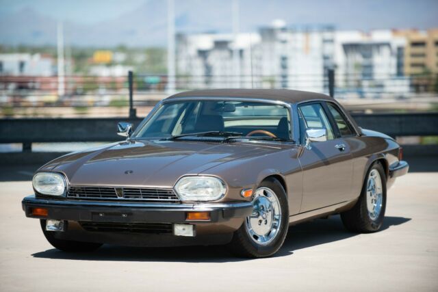 1988 Brown Jaguar XJS CONERTIBLE