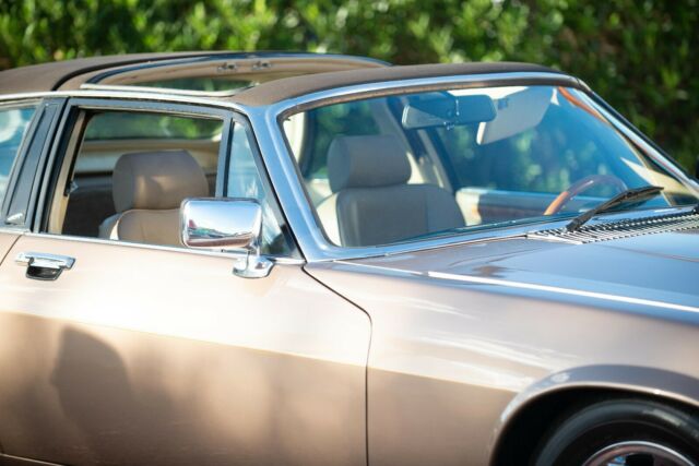 1988 Brown Jaguar XJS CONERTIBLE