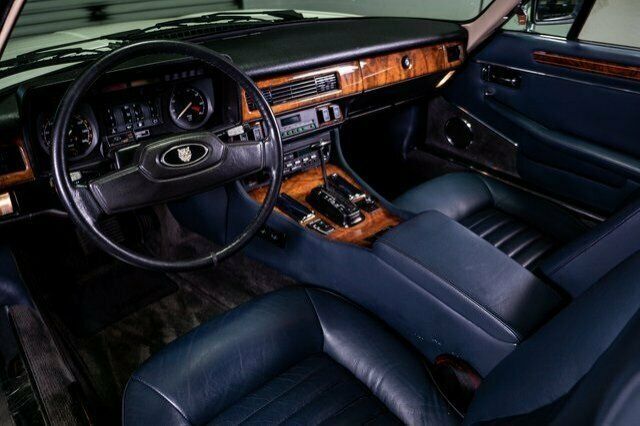 1988 White Jaguar XJS 2D Convertible