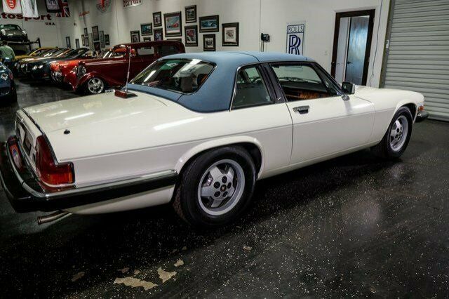 1988 White Jaguar XJS 2D Convertible