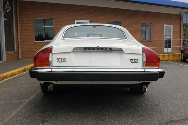 1988 White Jaguar XJS Coupe