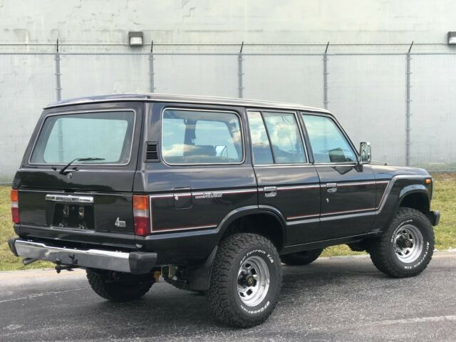 1988 Black Toyota Land Cruiser Wagon