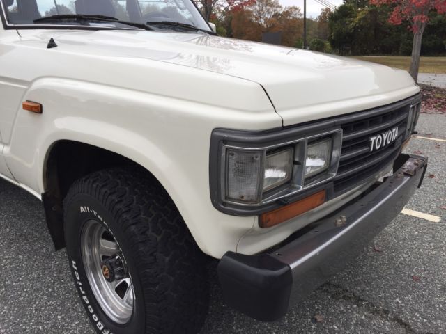 1980 White Toyota Land Cruiser Wagon