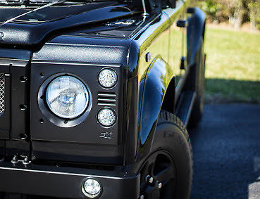 1988 Black  Land Rover Defender SUV