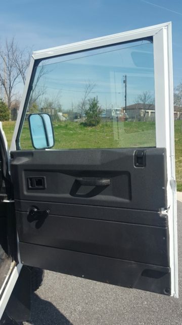 1988 White Land Rover Defender SUV