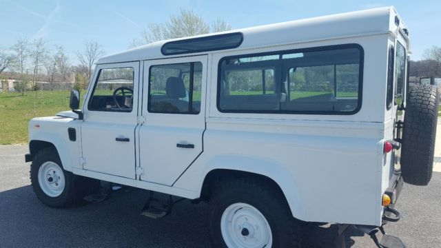 1988 White Land Rover Defender SUV