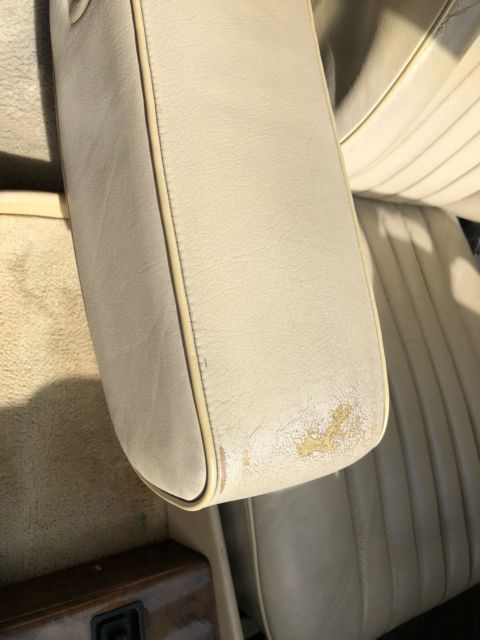 1988 Red Mercedes-Benz 500-Series Convertible