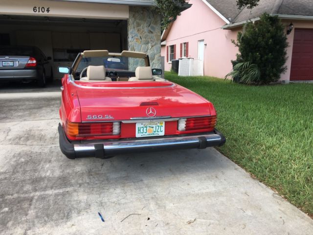 1988 Red Mercedes-Benz 500-Series Convertible