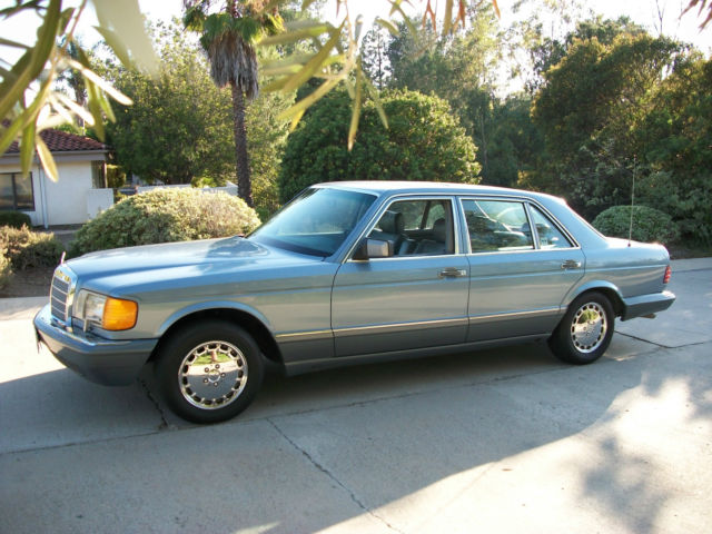 1988 Blue Mercedes-Benz S-Class Sedan