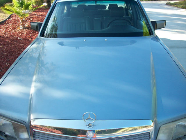1988 Blue Mercedes-Benz S-Class Sedan