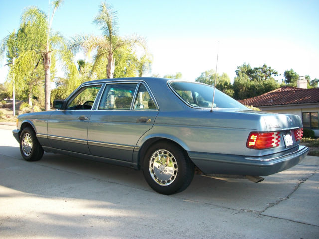 1988 Blue Mercedes-Benz S-Class Sedan