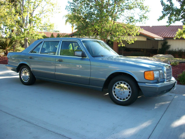 1988 Blue Mercedes-Benz S-Class Sedan