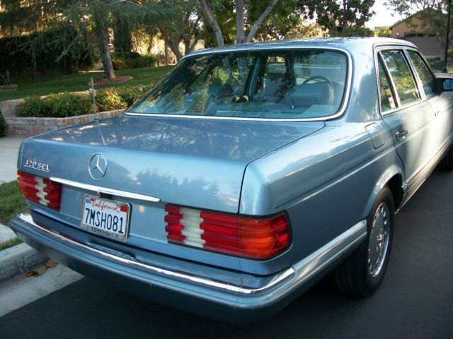 1988 Blue Mercedes-Benz S-Class Sedan
