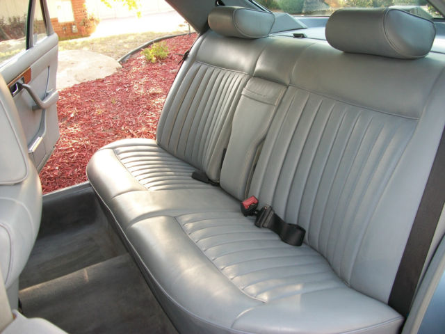 1988 Blue Mercedes-Benz S-Class Sedan