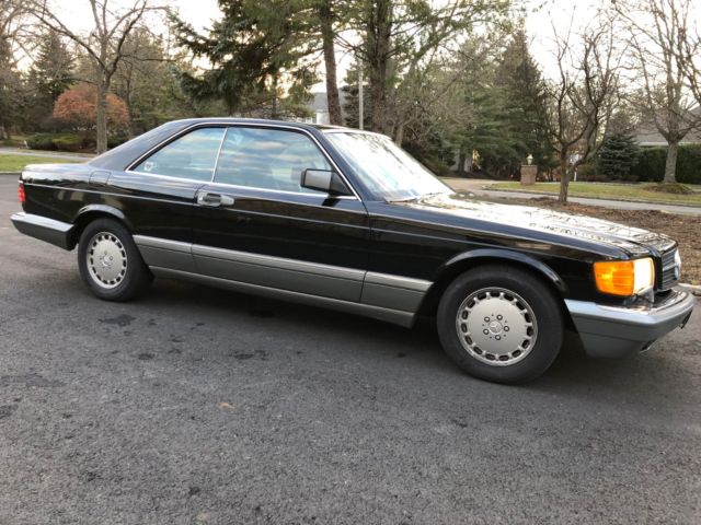 1988 Black Mercedes-Benz 500-Series Coupe